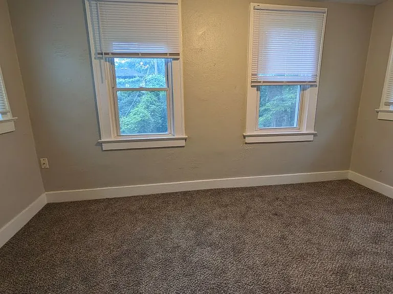5535 Woodland Ave — Photo 15