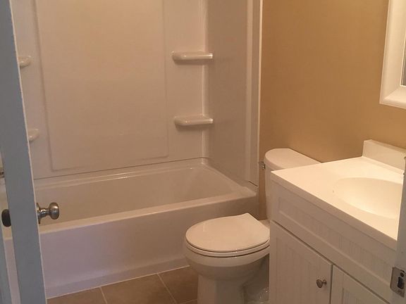 5th image of 6042 Creekmont Dr