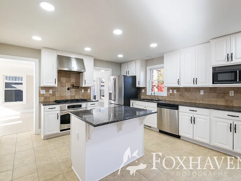 1137 E Keswick Rd #2 — Photo 7