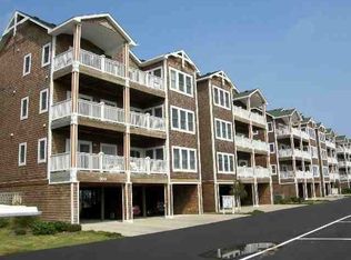 302 N Bay Club Dr, Manteo, NC 27954