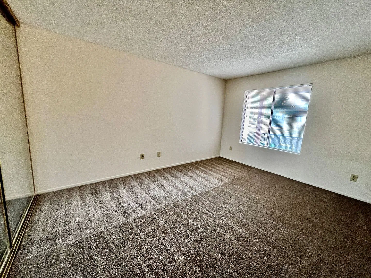 Mira Mesa One Bedroom One Bathroom Condo for Rent — Photo 4