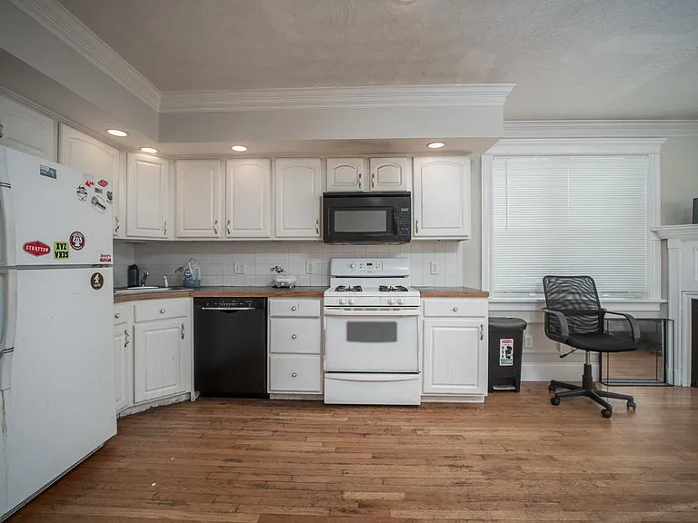 145 Murdock St #1 — Photo 5