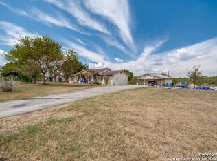 610 11th St, Sutherland Springs, TX 78161