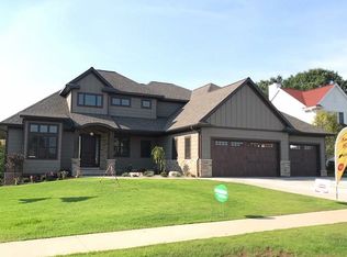 2685 Prairie Garden Trl, Green Bay, WI 54313