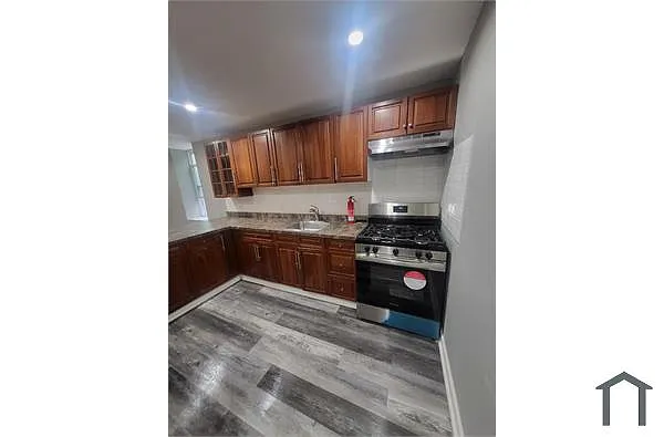 Building Photo - 1538 Hunter St #4