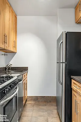 Rented by Brown Harris Stevens | media 7