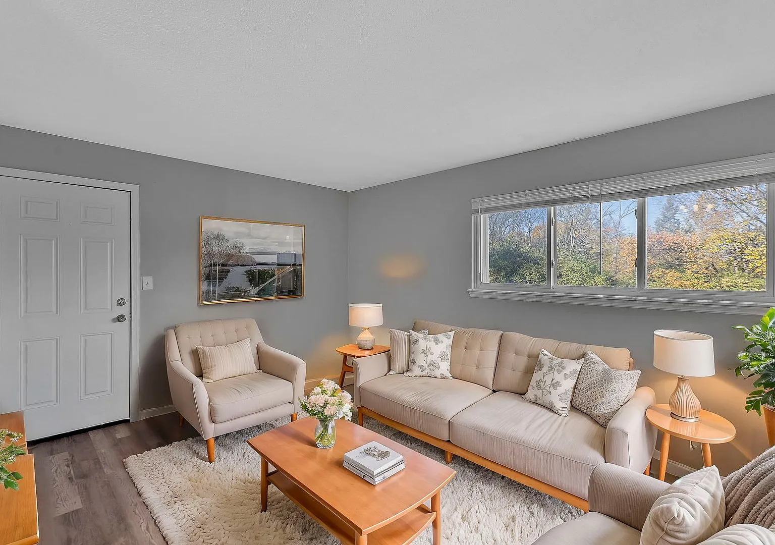 Barat Ave Apartments — Photo 1