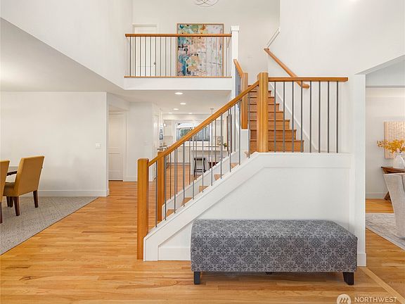 3rd image of 23039 SE 37th Street