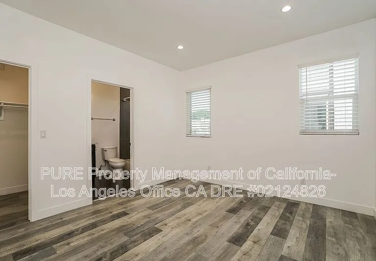 1340 N Kenmore Ave — Photo 13