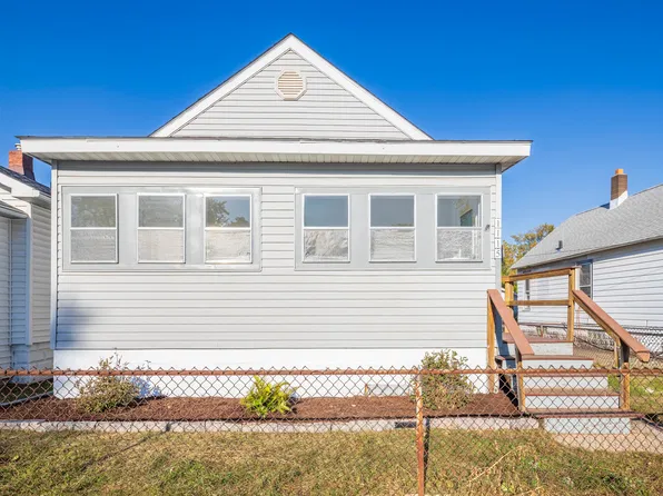 1115 Roosevelt St, Hammond, IN 46320
