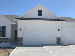 19029 Deer Run St, Spring Hill, KS 66083