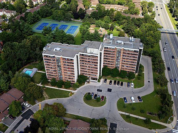 4th image of 2301 Derry Rd W #806