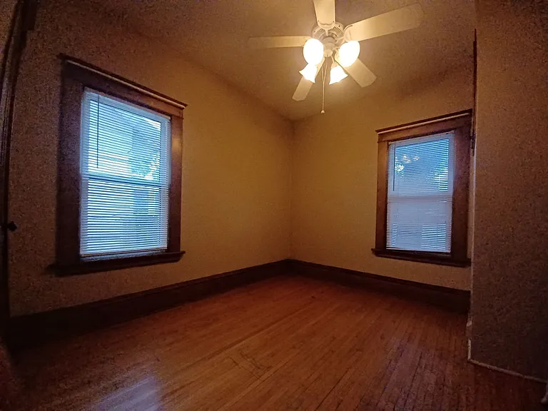 1180 Charles Ave — Photo 3