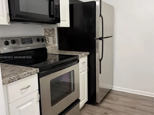 800 SW 131st Ave APT 311F, Hollywood, FL 33027