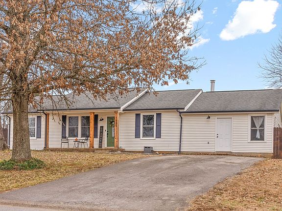 3rd image of 1585 Mary Beth Ln
