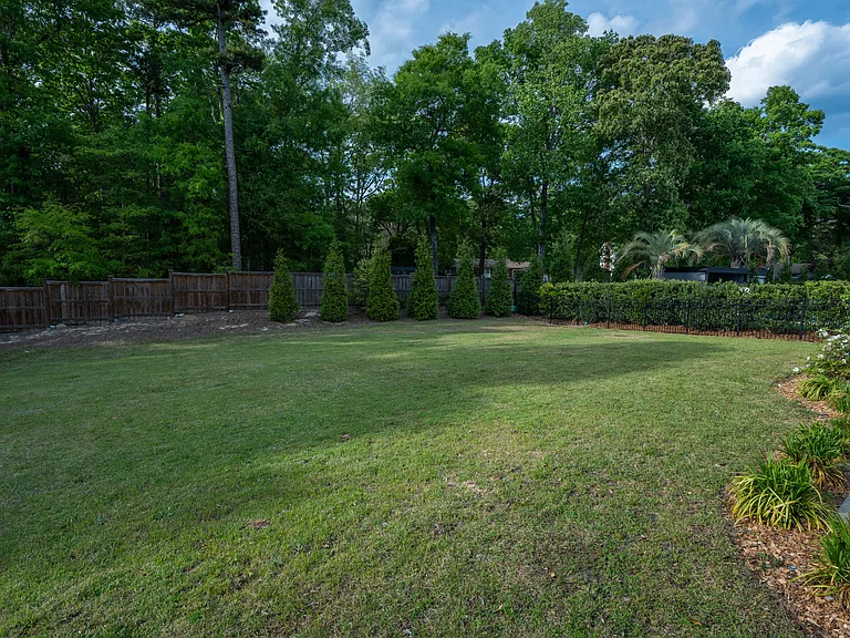 8249 Winding Creek Cir — Photo 37