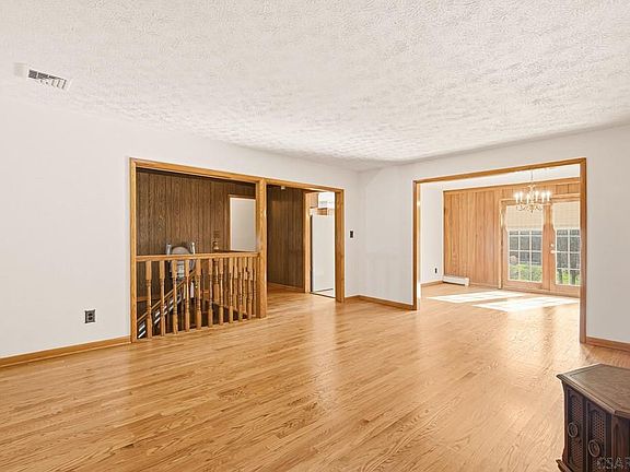 4th image of 178 Kenesaw Ln