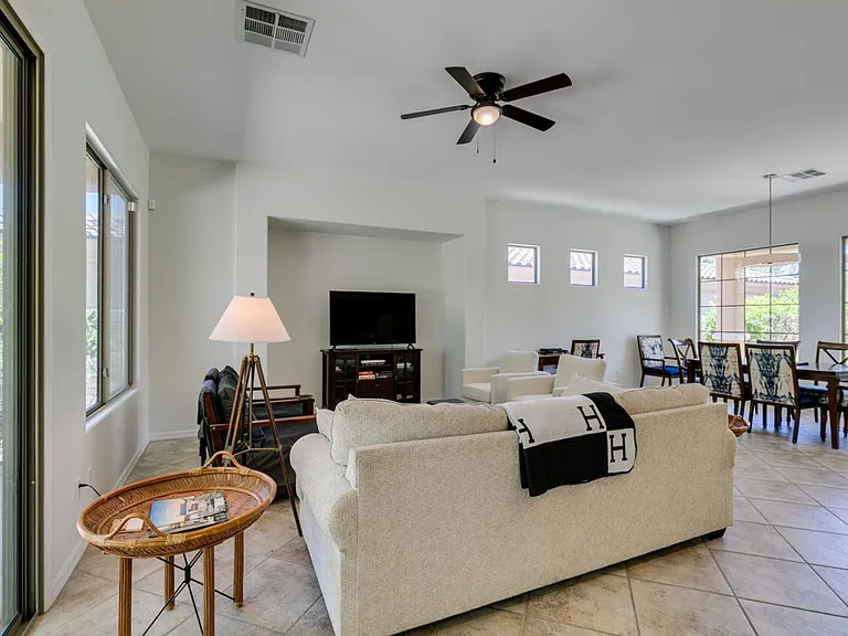 8 Kennesaw Rd — Photo 17
