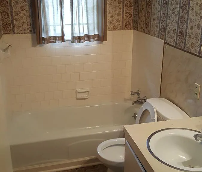 804 Fairmont Ln — Photo 7