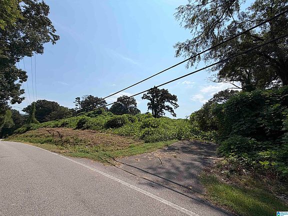 2nd image of 2528 Sayers Rd #0