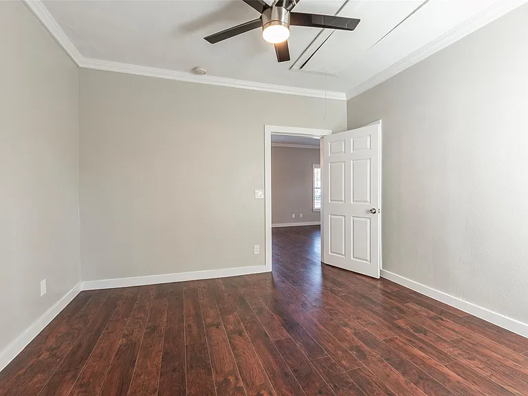 4302 Avenue R 1/2 — Photo 15