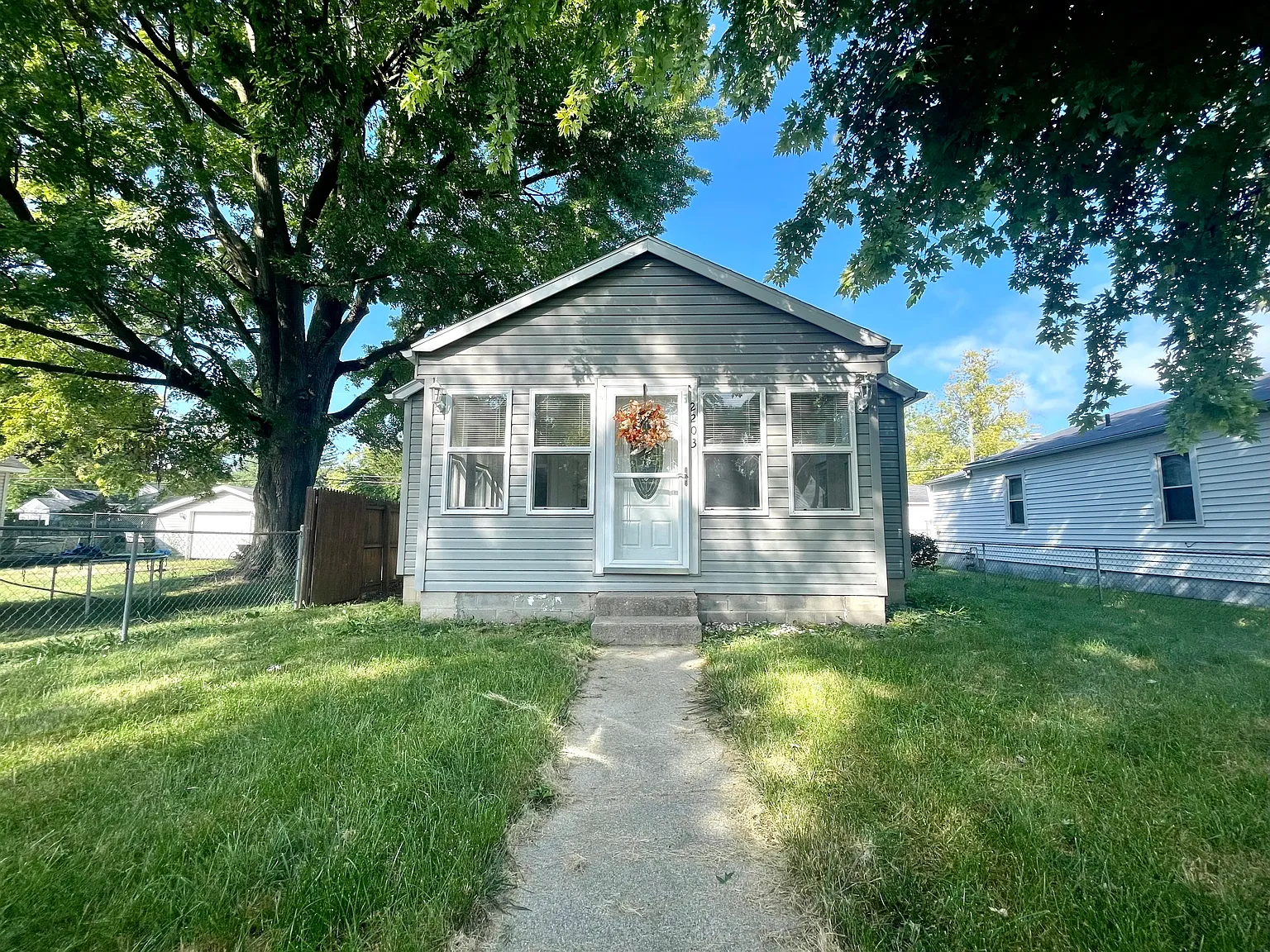 2203 S Penn St photo 1