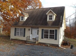 2109 Warwick Cir, Tobyhanna, PA 18466