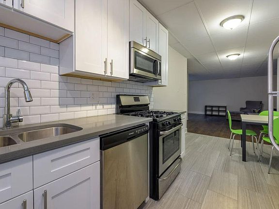 2nd image of 1310 E Hyde Park Blvd #9391ace5e