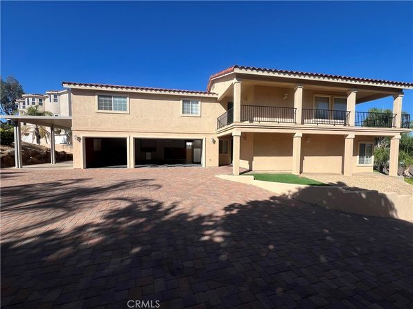 22157 Loch Lomond Dr