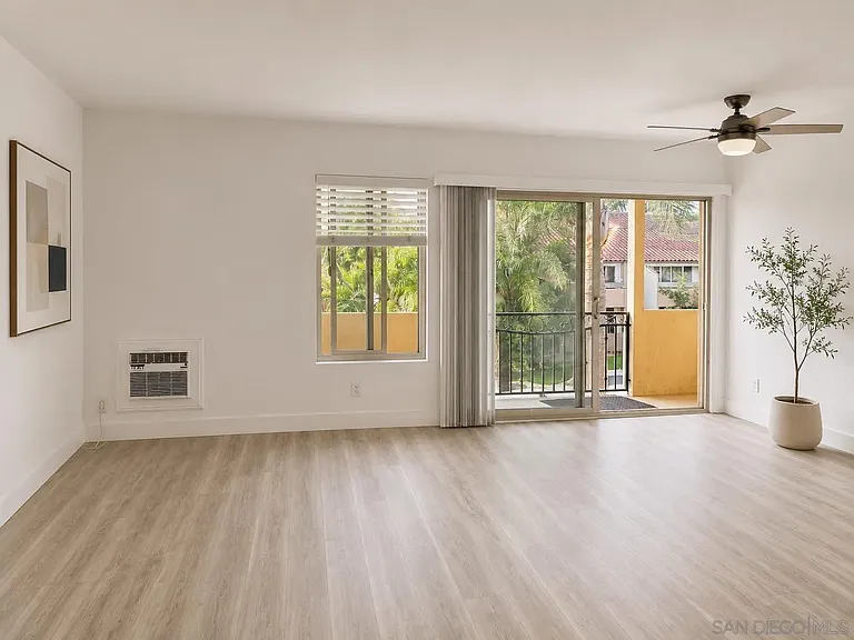 7555 Linda Vista Rd #29 — Photo 3