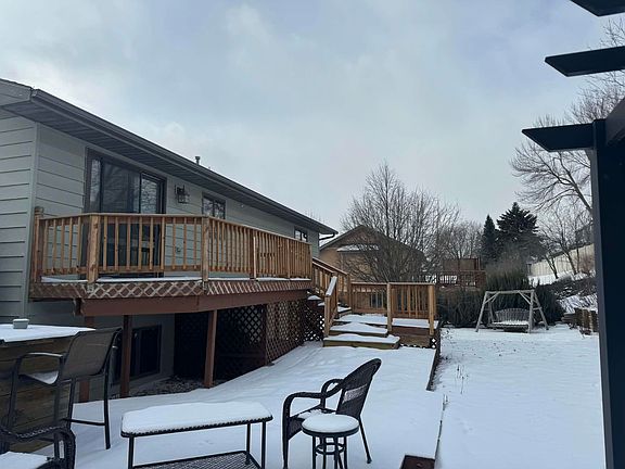 3rd image of 2544 10th Ave NW