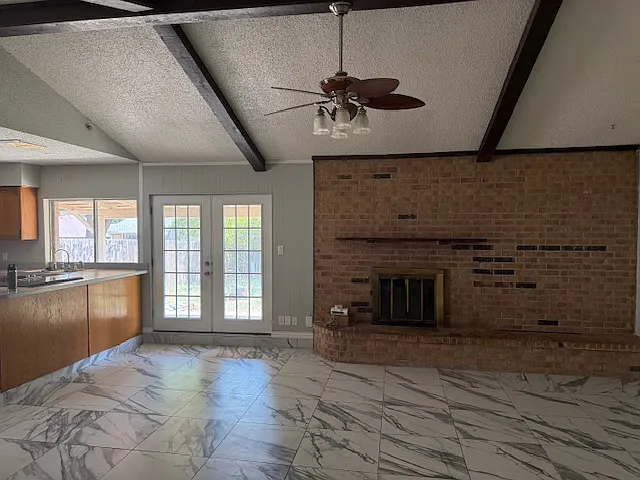 3 bed, 1426 sqft, $2,200 — Photo 3