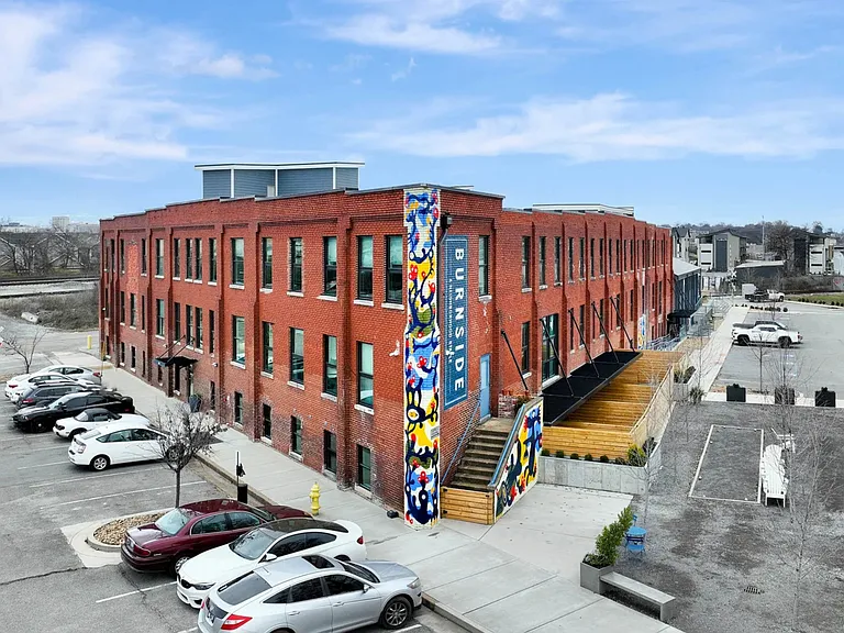 Burnside — Photo 15