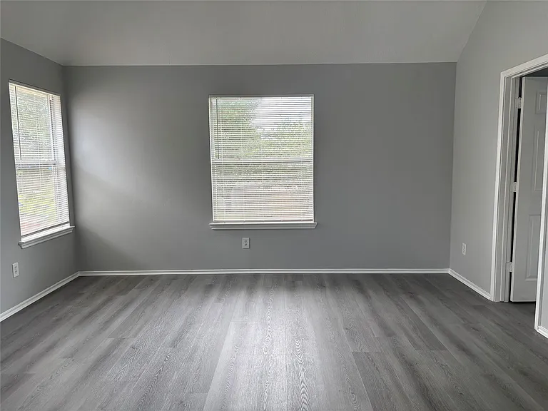 13642 Rural Oak St — Photo 33