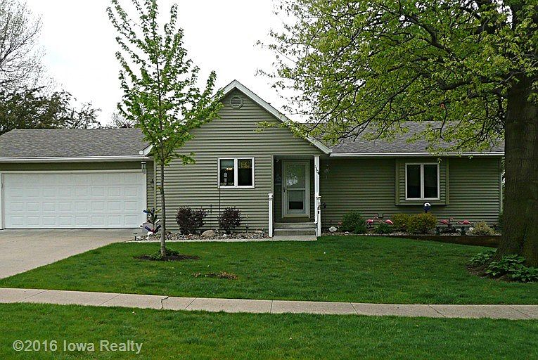 1st image of 1304 Woodland Dr