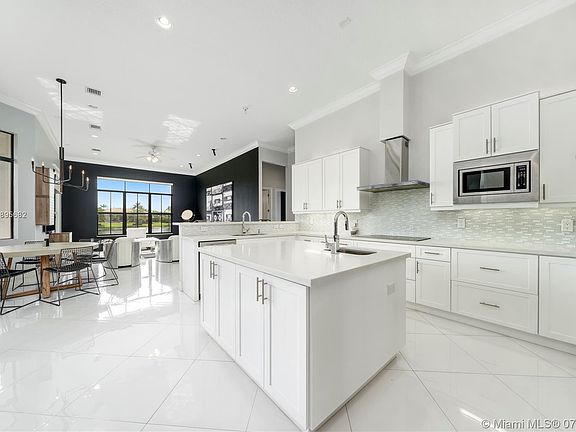 5th image of 4051 E Camelot Cir