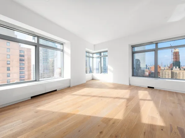 123 Washington Street image 2 of 8