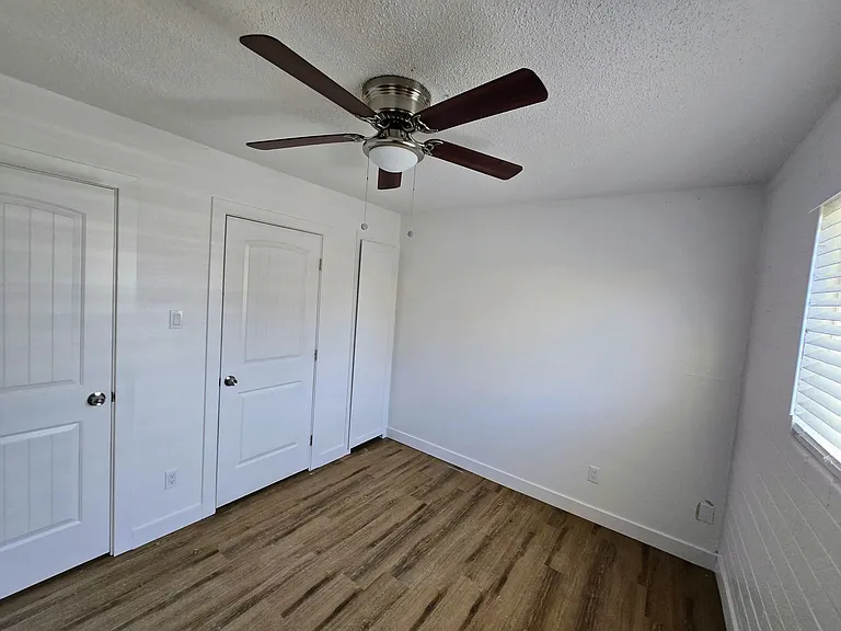 5623 W Myrtle Ave — Photo 10