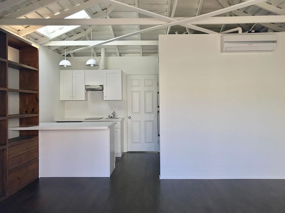 1st image of 2522 S Barry Ave