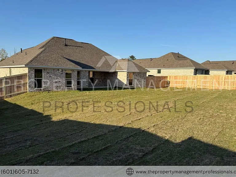 571 Patrick Farms Dr — Photo 47