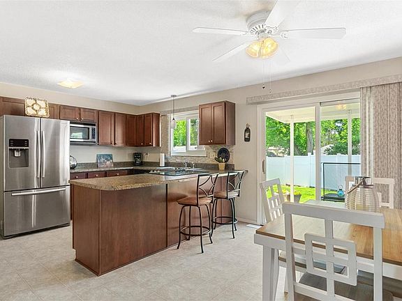 4th image of 2871 Sugar Tree Ln
