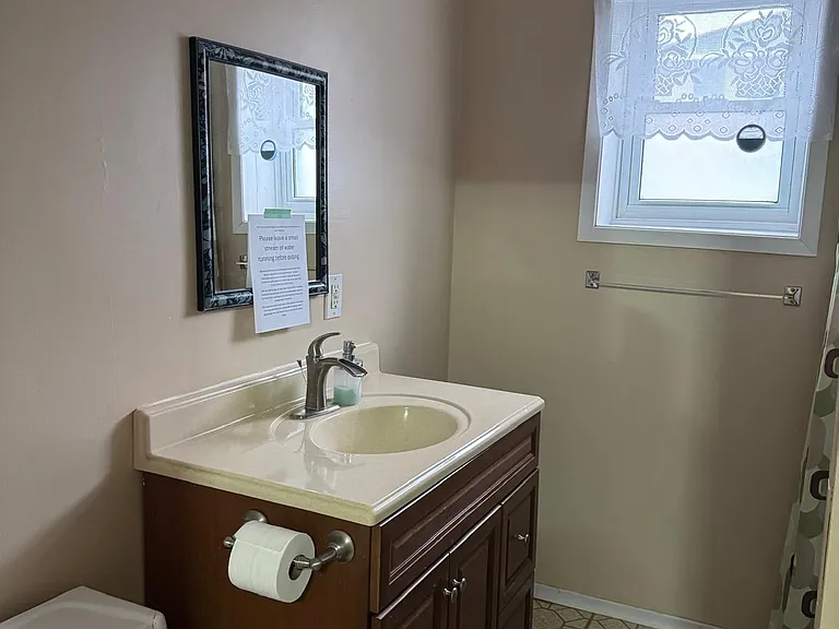 3345 Sandwich St — Photo 16