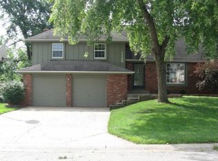 1120 N Walker Ln, Olathe, KS 66061