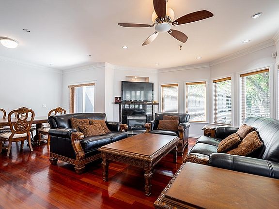 5th image of 1306 E 60th Ave