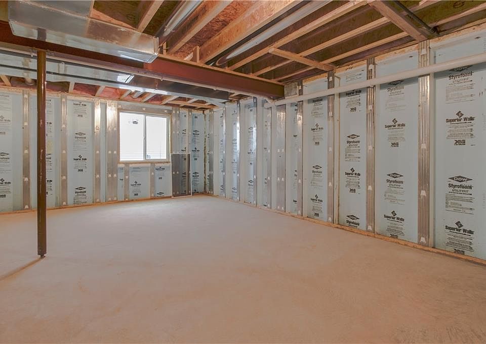 2nd image of 115 Leanna Cres