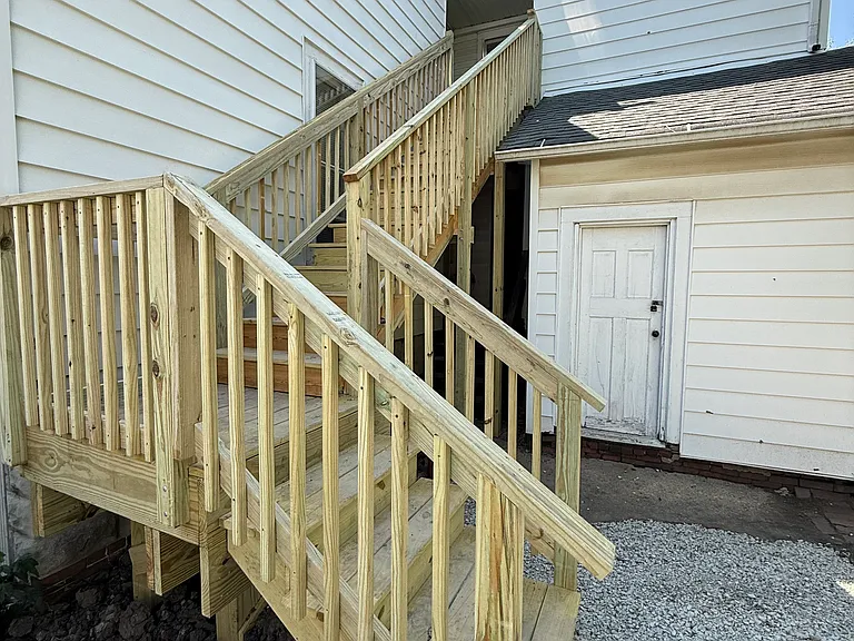 459 E State St #B — Photo 2