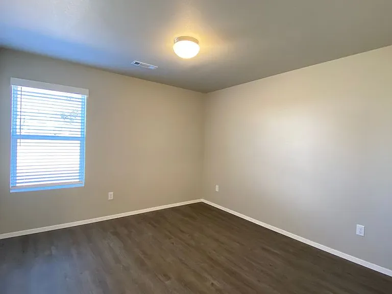 503B W Christopher Dr — Photo 11
