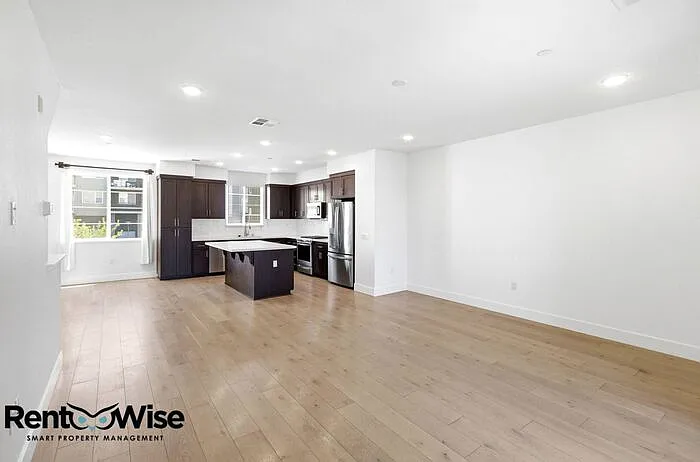 29384 Hub Ln — Photo 18