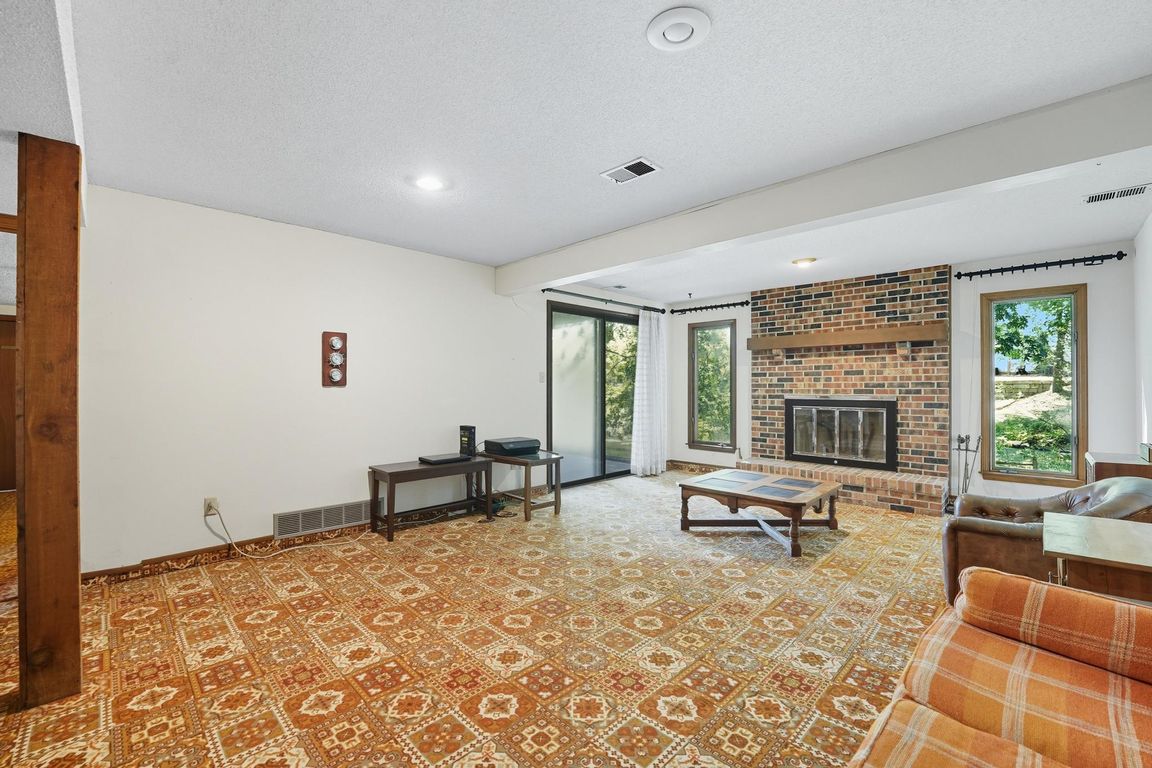 next background image