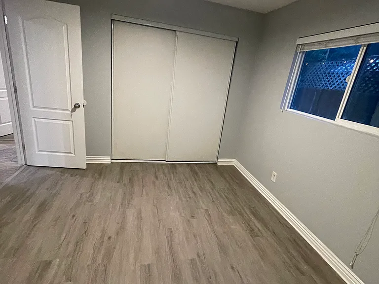 16462 Rayen St — Photo 10